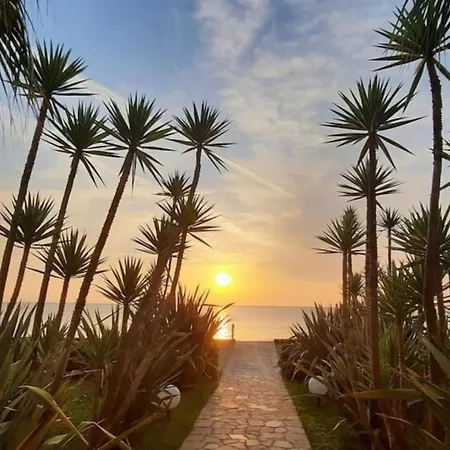 Appt Dans Avec Piscines Et Privees