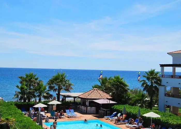 Appt Dans Avec Piscines Et Privees דירה *