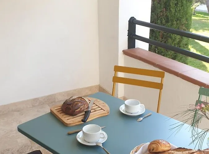 Apartment Appt Dans Avec Piscines Et Privees *